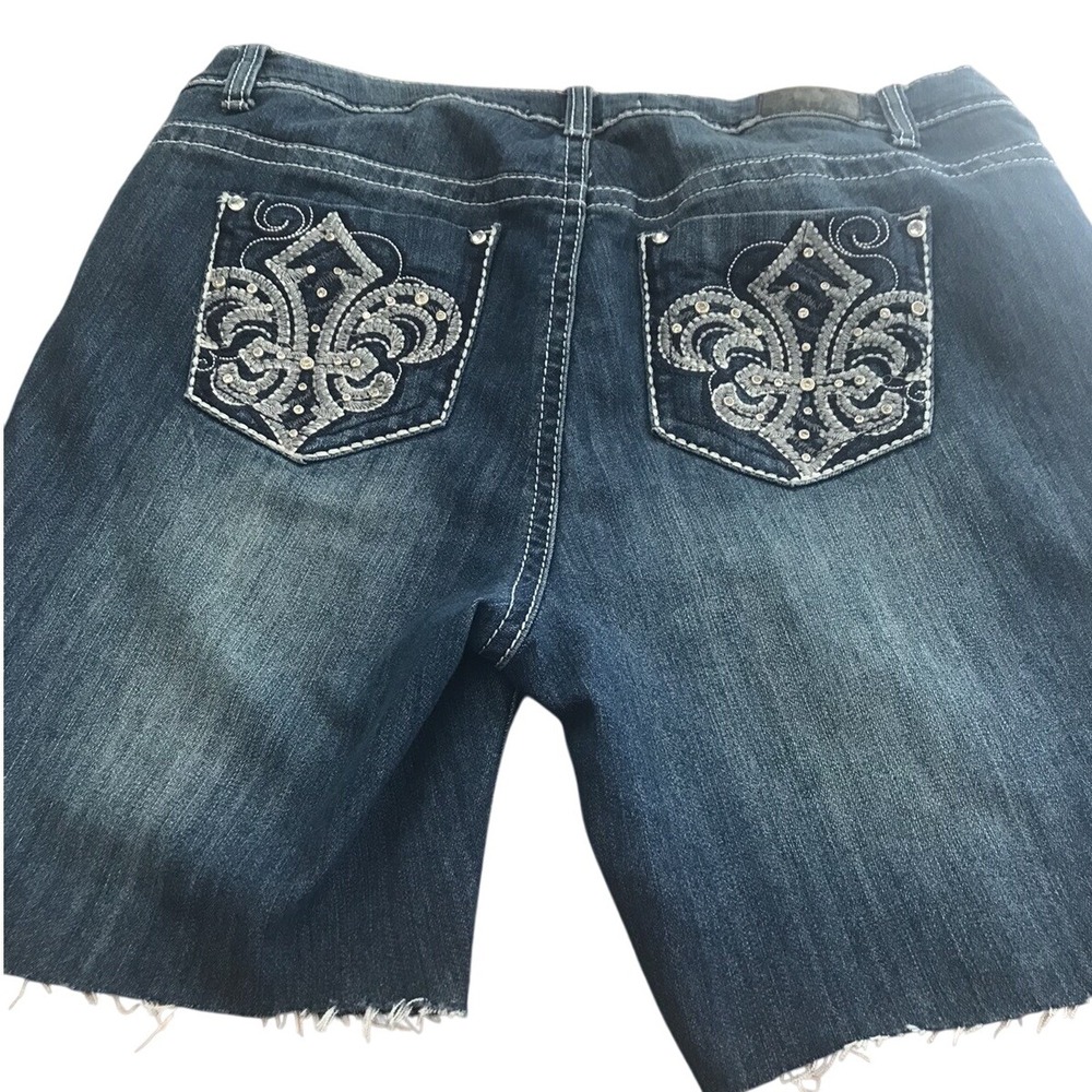 Womens Zco Jeans Size 22 Demim Embellished Shorts 19" Across‎ Distressed Bling
